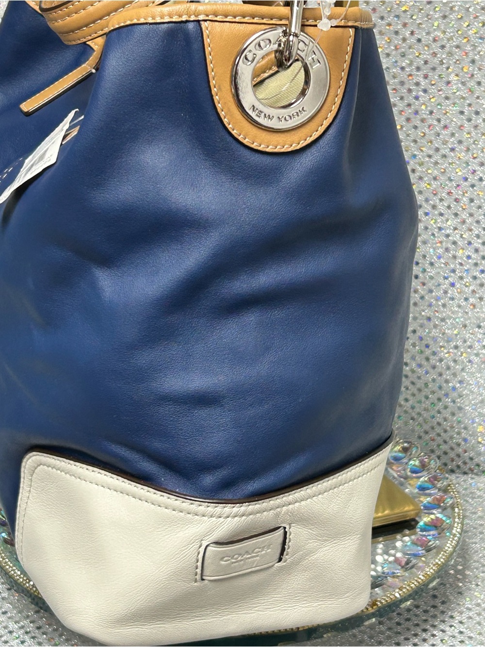 COACH Navy Leather Shoulder Strap w/ White & Tan Accents Approx 17 x 11 x 6 - Picture 4 of 17